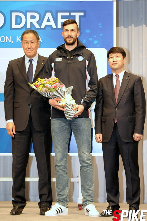 spike20160513-02.jpg