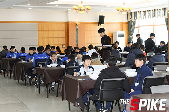 S171201YW18.jpg