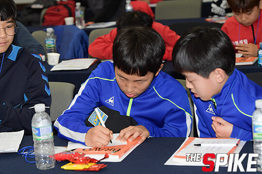 S171201YW210.jpg