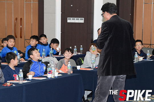 S171201YW160.jpg