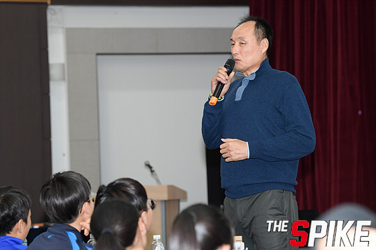 S171201YW145.jpg