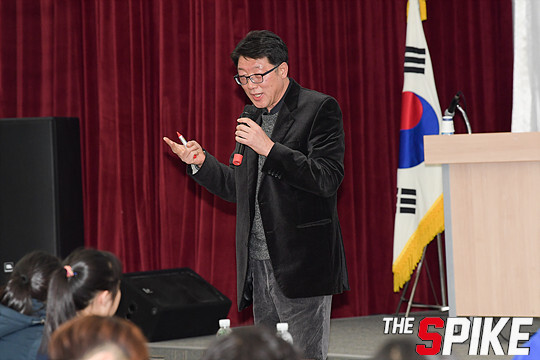 S171201YW159.jpg