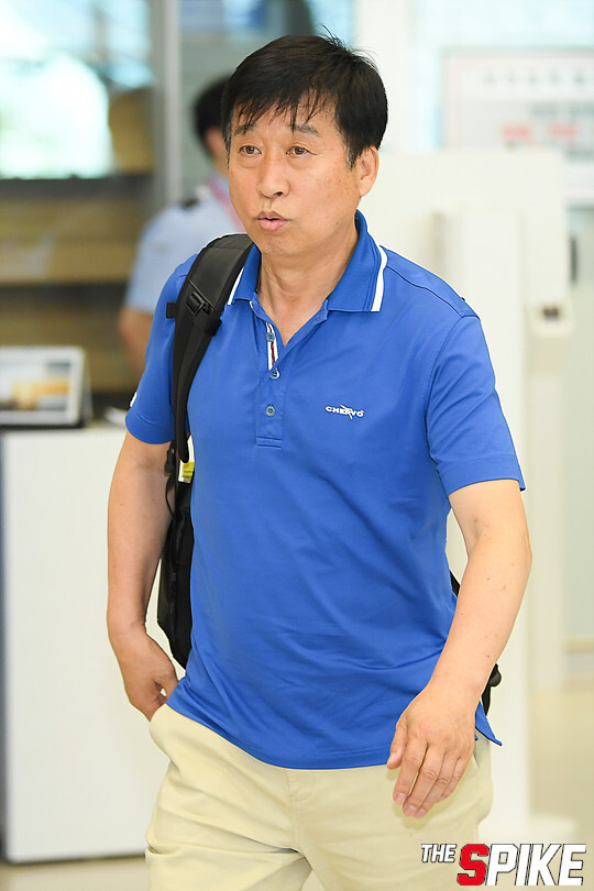 S180612YW03.jpg