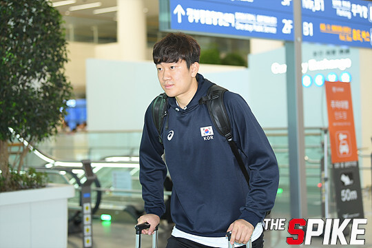 S180612YW27.jpg