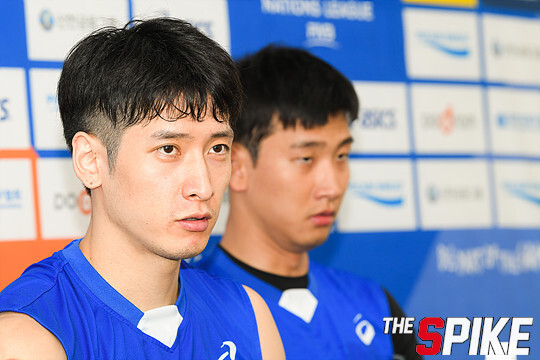 S1806014YW18.jpg
