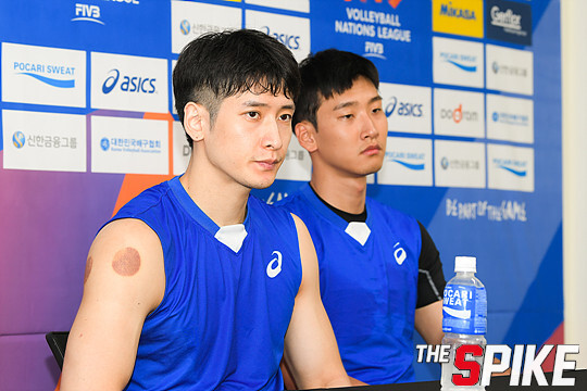 S1806014YW01.jpg