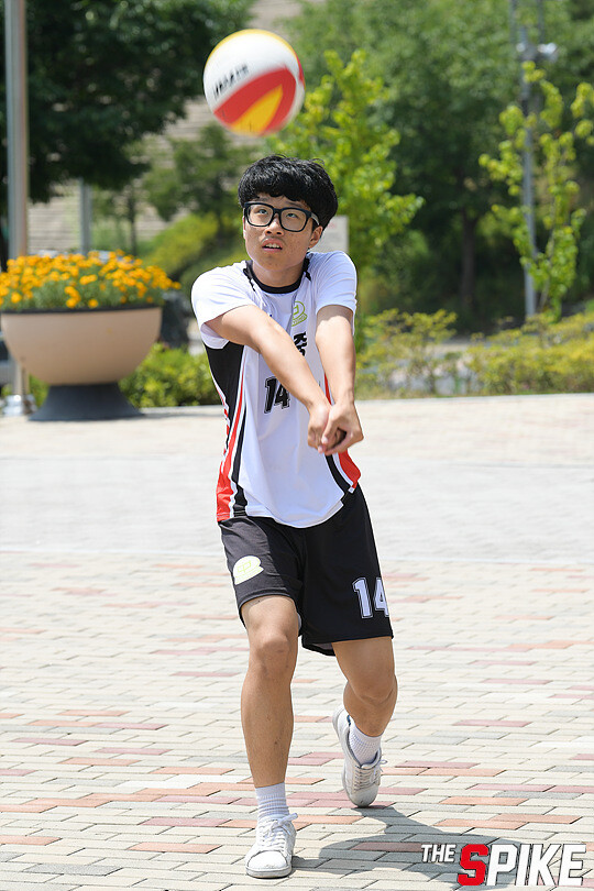 S180727YW47.jpg