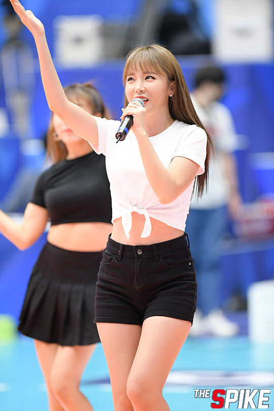S180909YW24.jpg