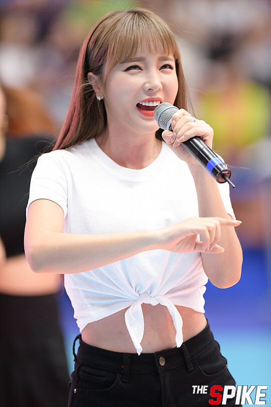 S180909YW29.jpg