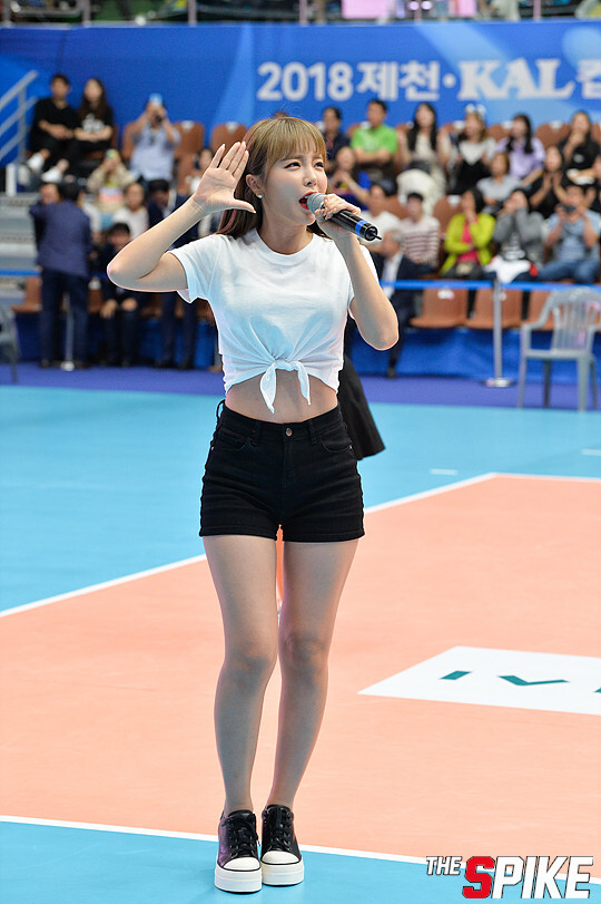 S180909YW90.jpg