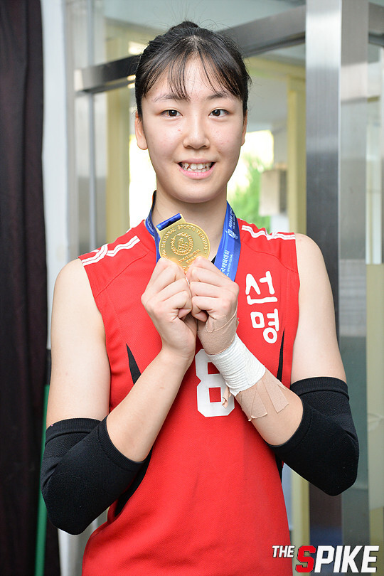S181017YW287.jpg