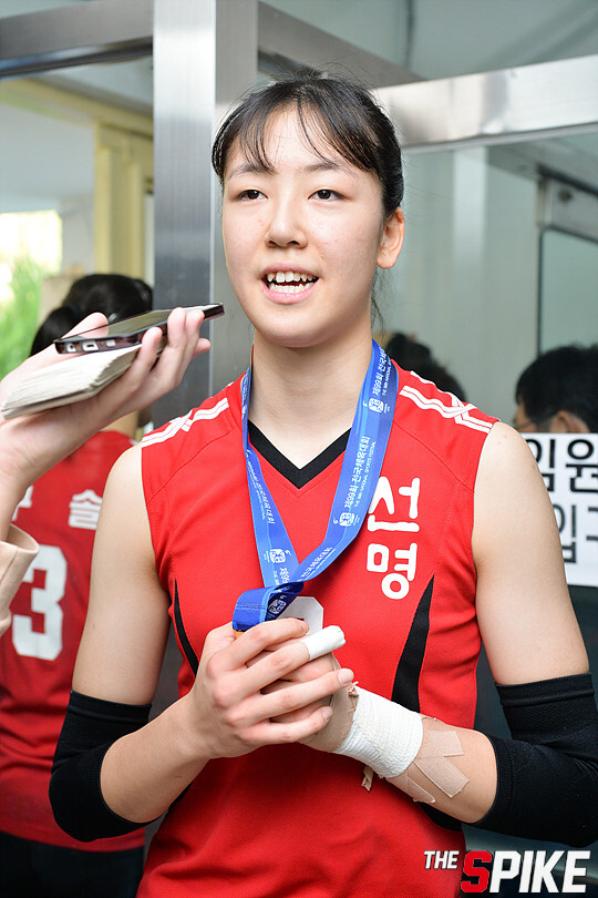 S181017YW285.jpg