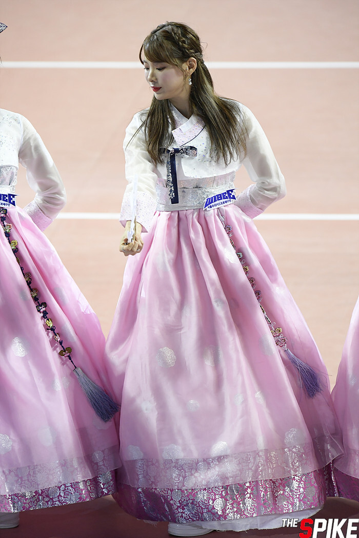 S190206YW0077.jpg