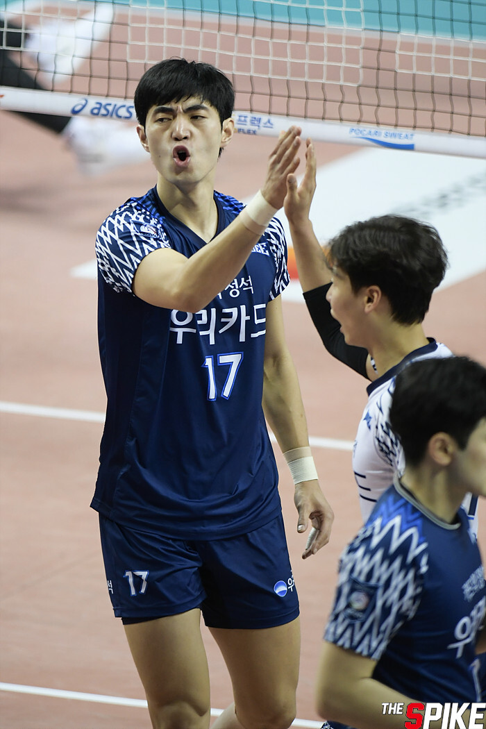 S190206YW0042.jpg