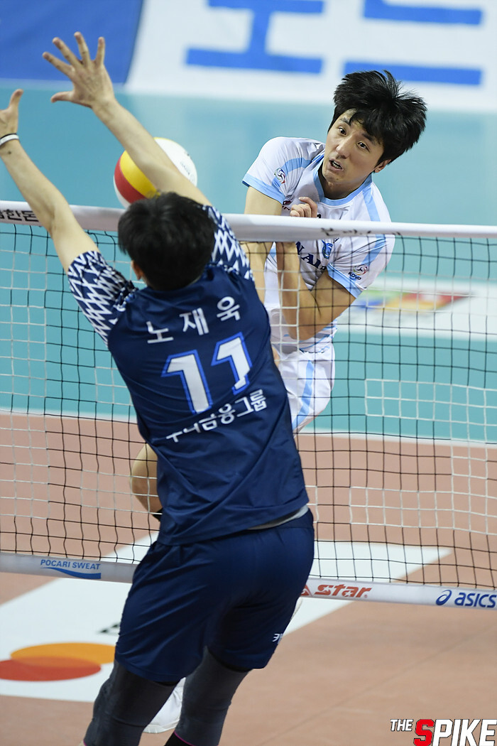 S190206YW0043.jpg