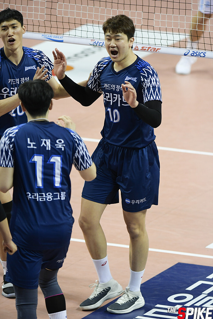 S190206YW0056.jpg