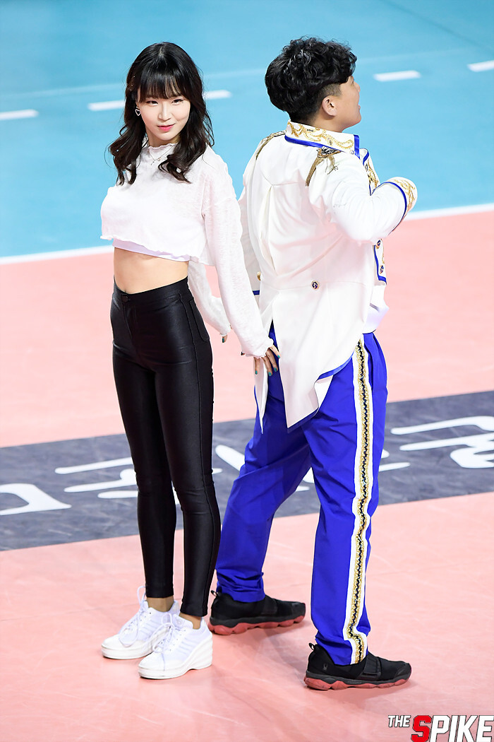S190214YW0062.jpg