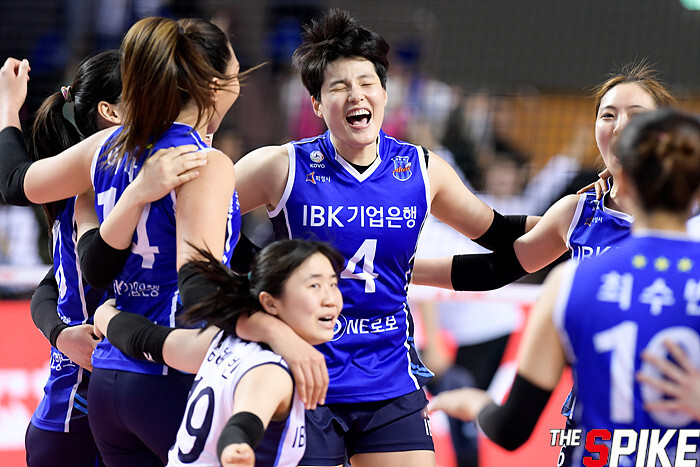 S190214YW0179.jpg
