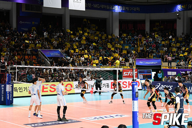 YYW_7064_1.jpg