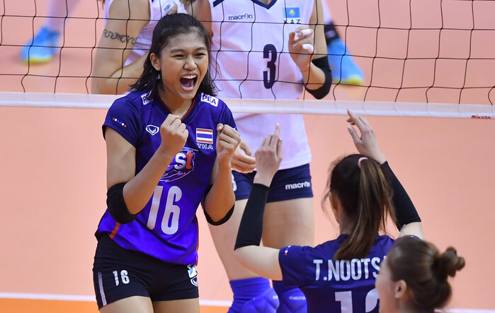 Thailandteamcelebrate+%281%29.jpg