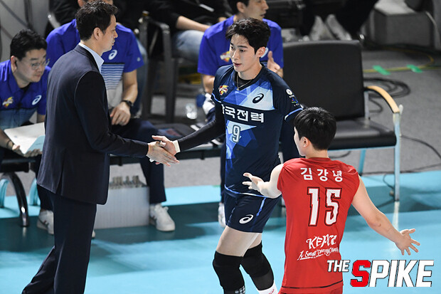 YYW_0500-2.jpg