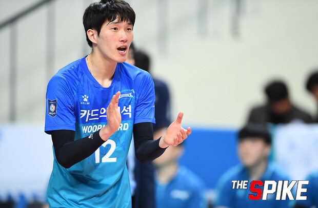 MBJ_9712_2.jpg