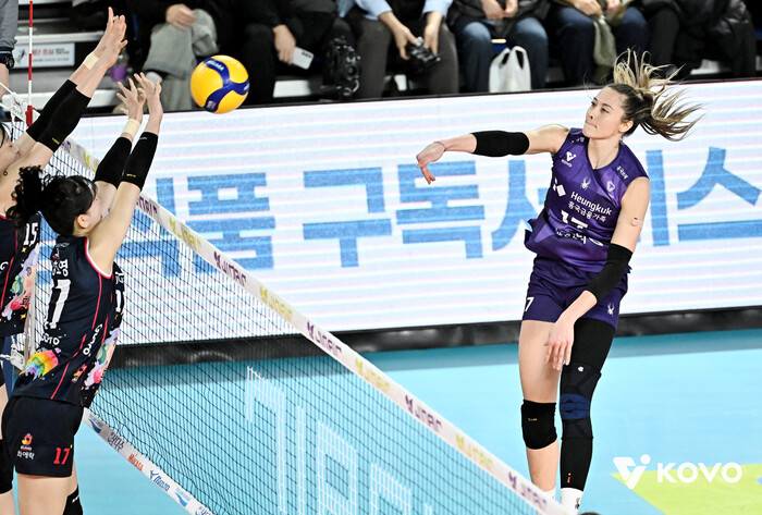 레베카·정윤주 제몫 흥국생명, 정관장...